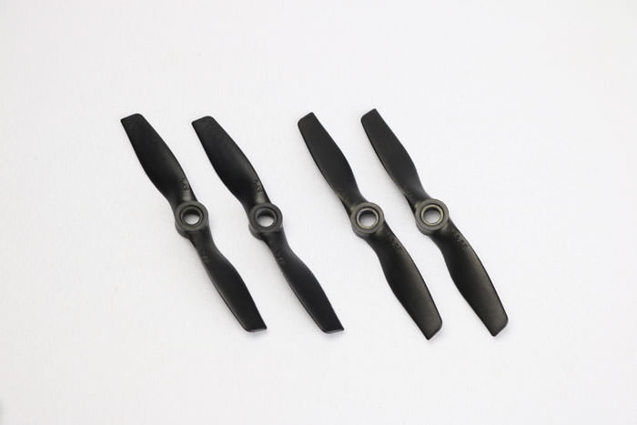 APC 4x3.3E Black (2 Pairs)